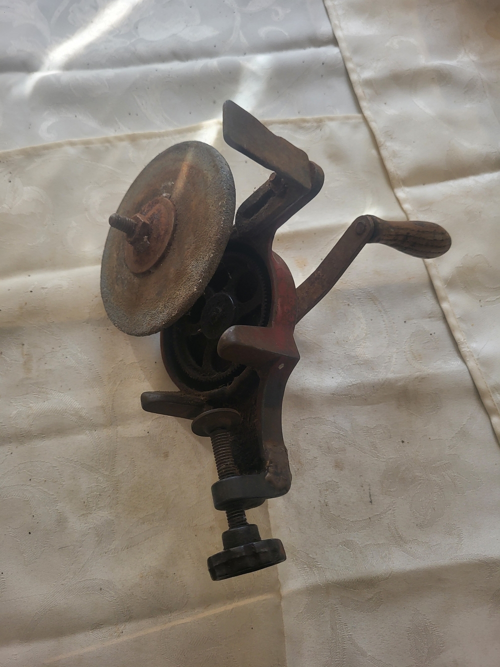 Antique/Vintage Cast Iron Bench Mount Hand Crank Sharpening Stone/ Grinder